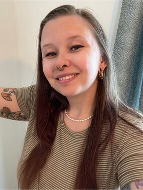 Meet your Posher, Ellena
